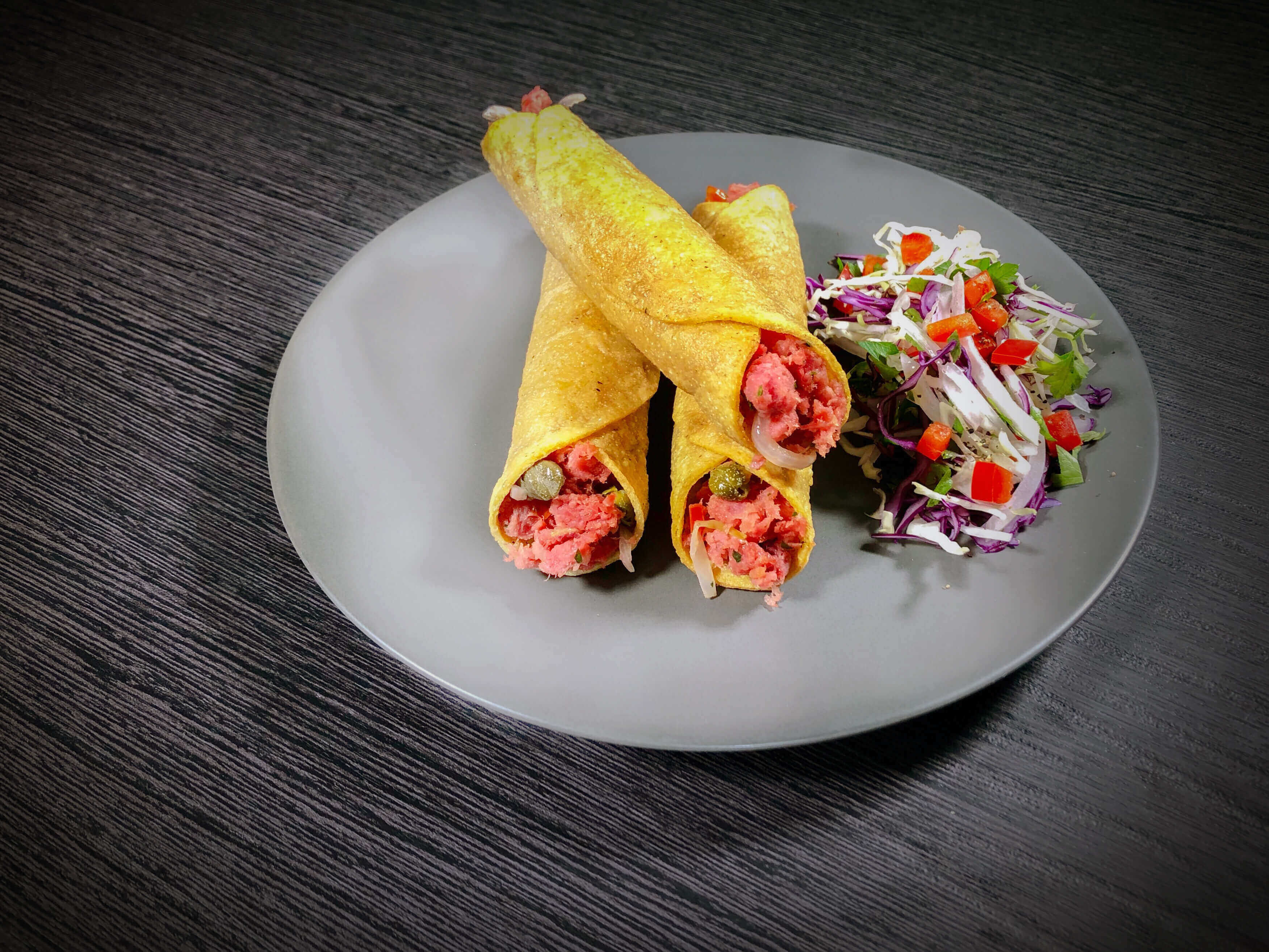 Tacos Dorados de Atún con Ensalada de Col