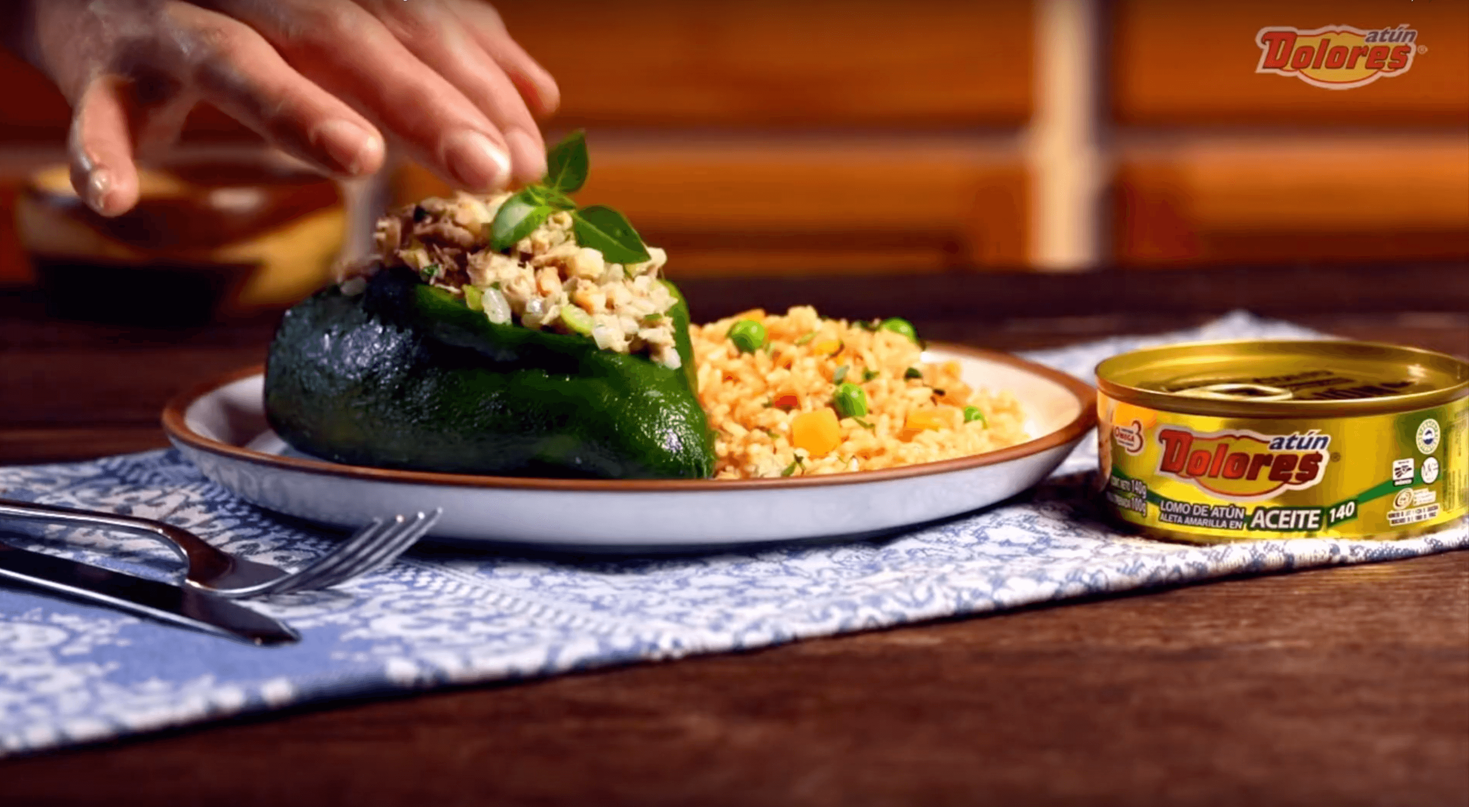 Chile Relleno de Atún con Camarones