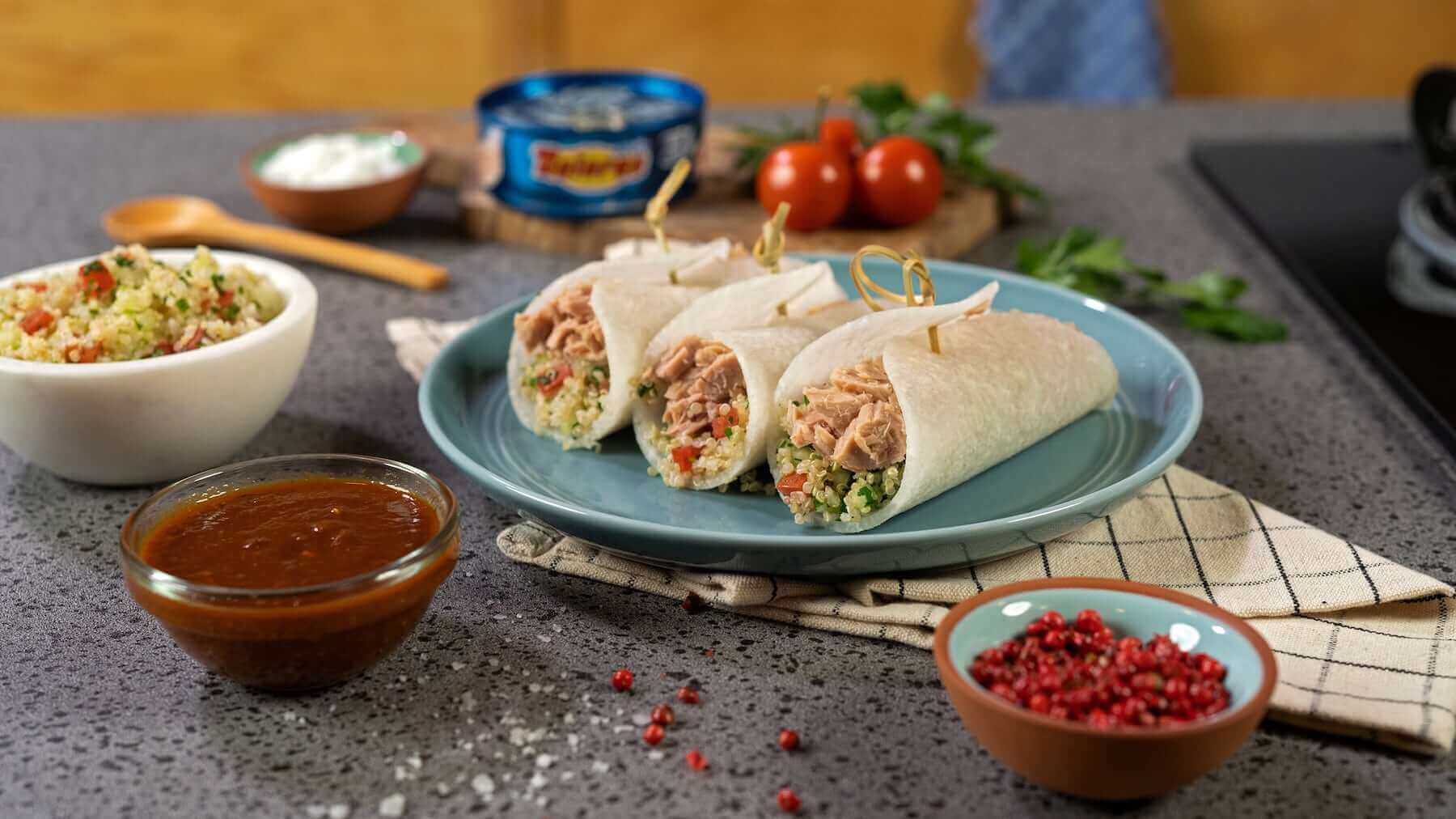 Receta fácil de taquitos de jícama con tabouleh de quinoa y atún